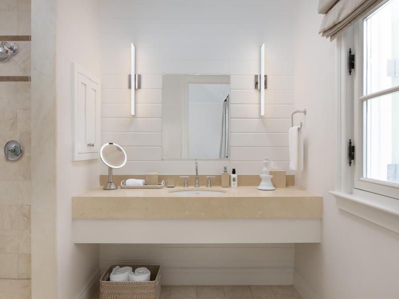 Sea Breeze - Beachfront , Grace Bay  
