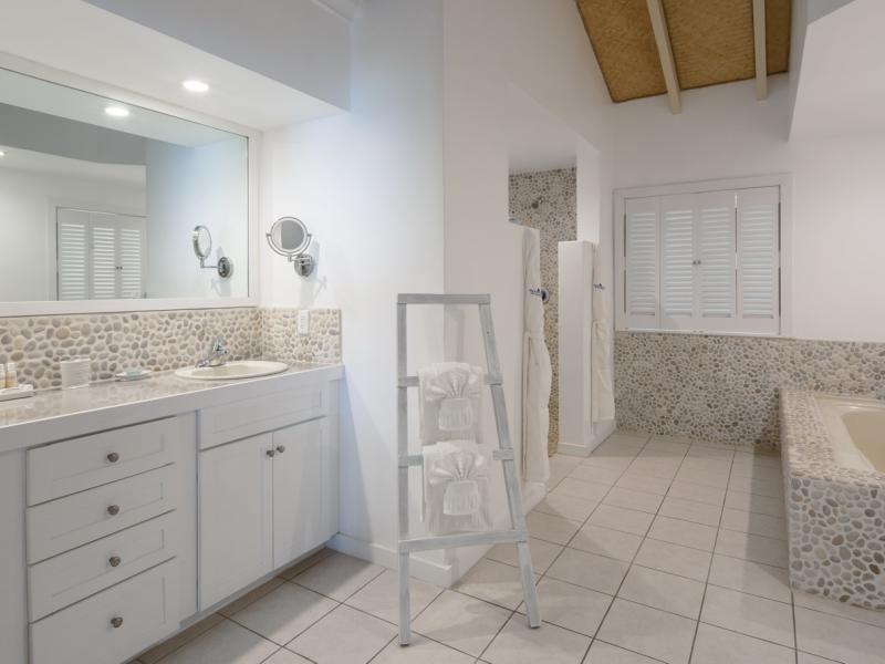 Palm Island Resort  , Palm Island  