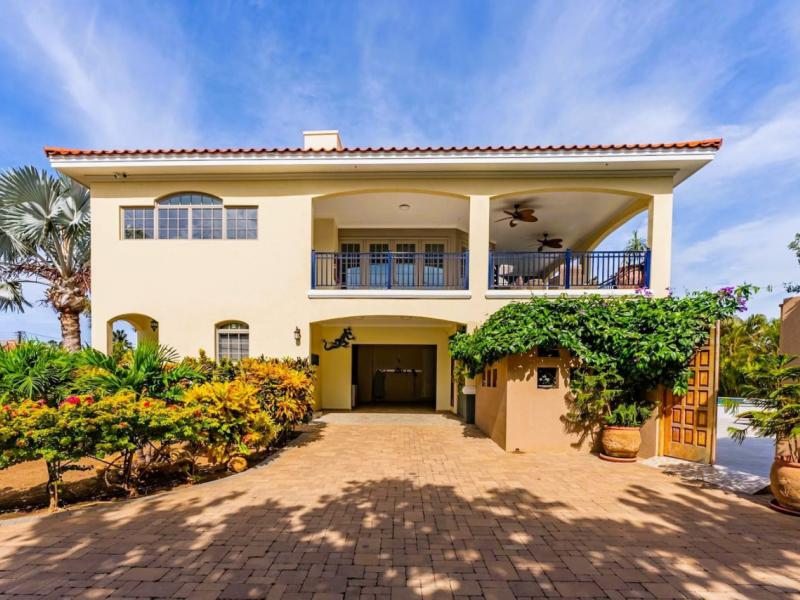 Seaside Beach House ,   