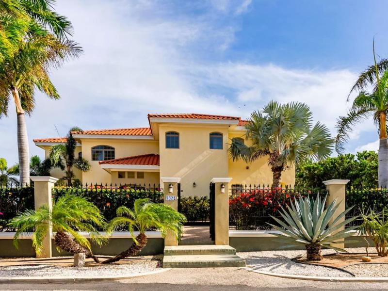 Seaside Beach House ,   