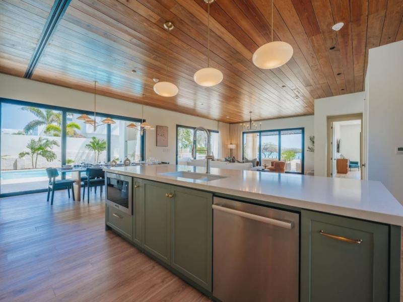 Sunset Cove LG Smith 528 ,   
