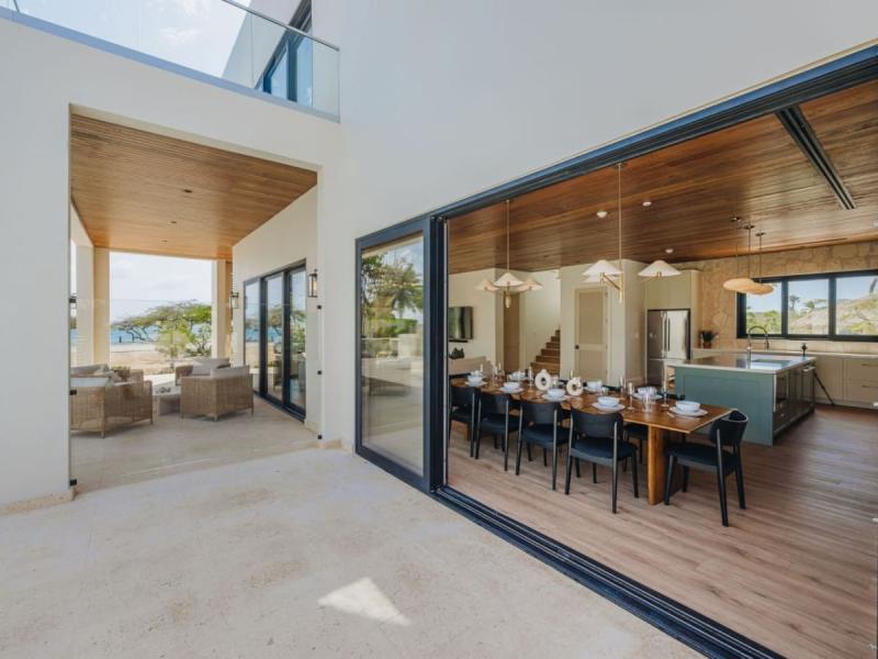 Sunset Cove LG Smith 528 ,   