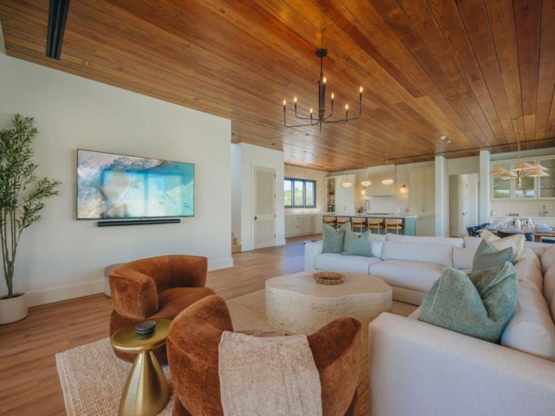 Sunset Cove LG Smith 528 ,   