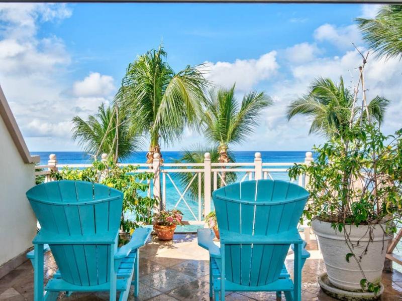 Reeds House 11 - Beachfront Penthouse , Beachfront villas Barbados , Reeds Bay , Reeds House , St James , West Coast Barbados  