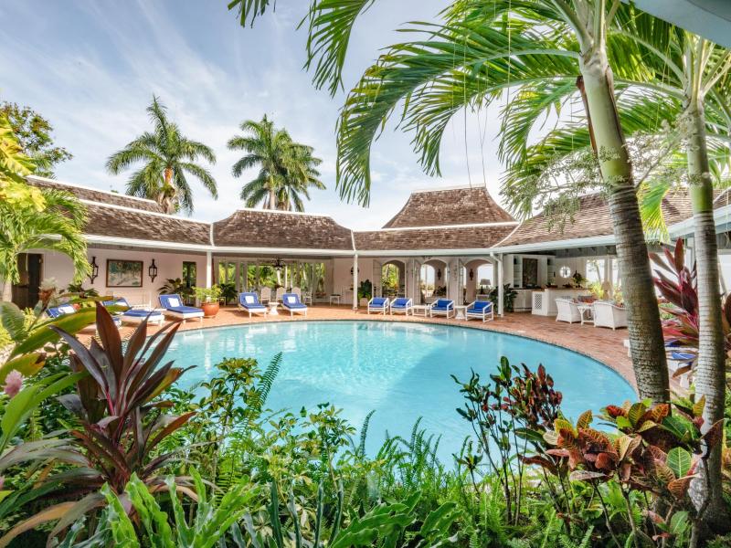 Ma’Moura , Montego Bay  