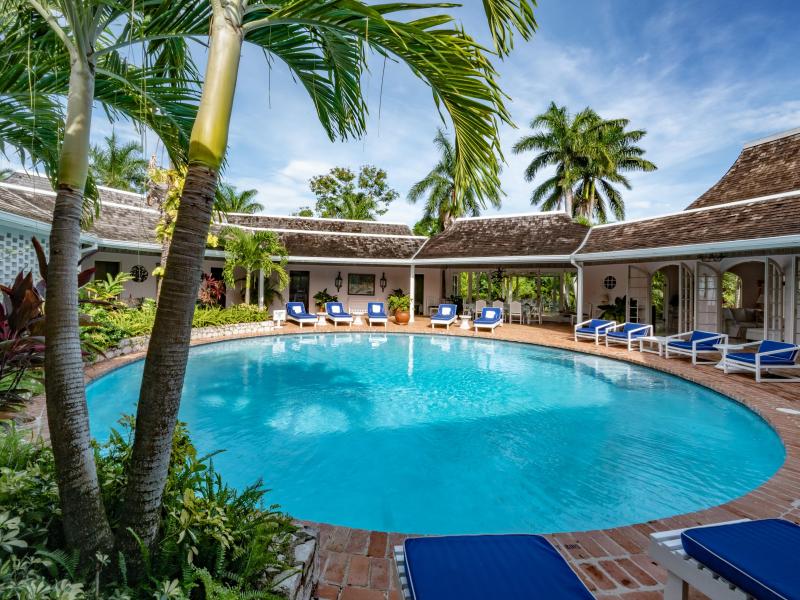 Ma’Moura , Montego Bay  