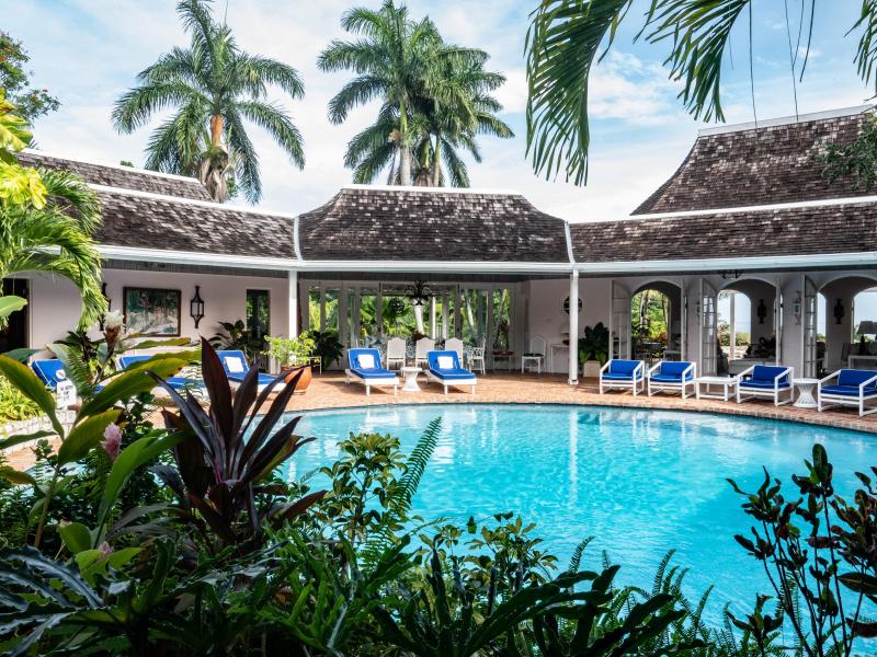 Ma’Moura , Montego Bay  