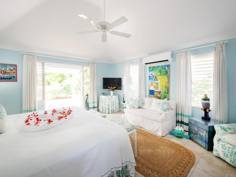 Ma’Moura , Montego Bay  