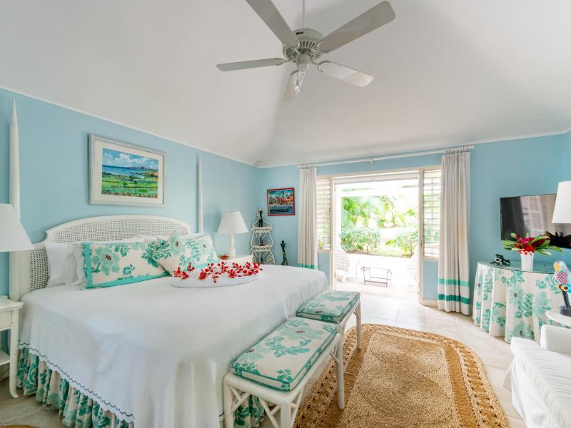 Ma’Moura , Montego Bay  