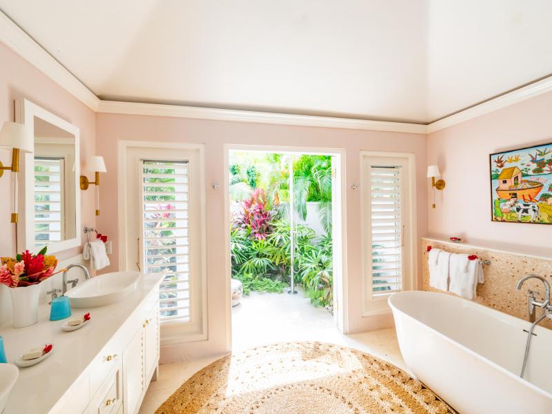 Ma’Moura , Montego Bay  