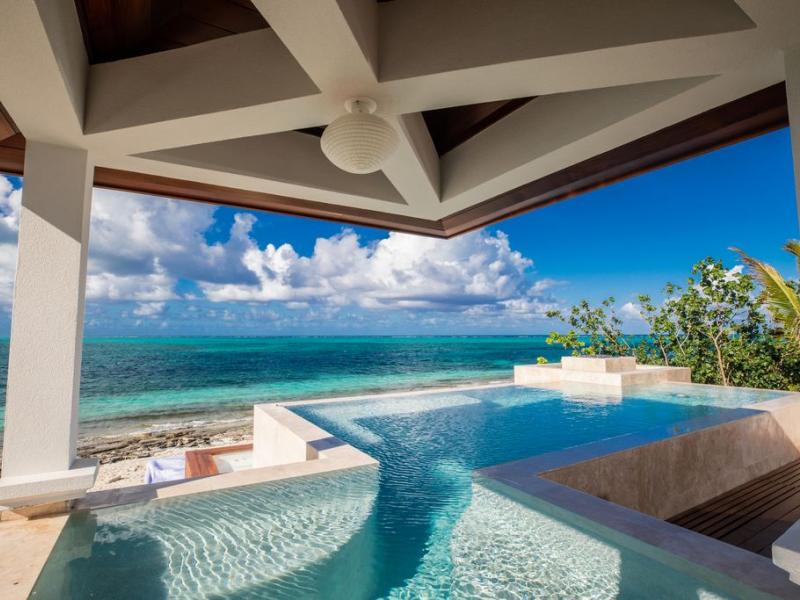 Beach Cake , Grace Bay , Turtle Cove  