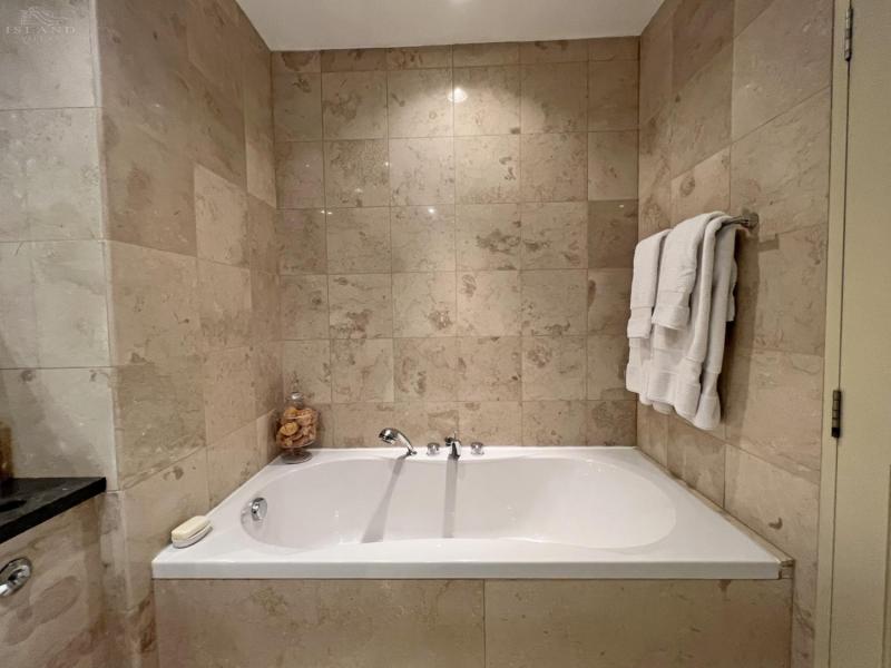 Waterside 101 , Paynes Bay  