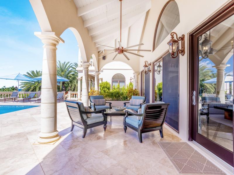 Villa Sandcastle ,   