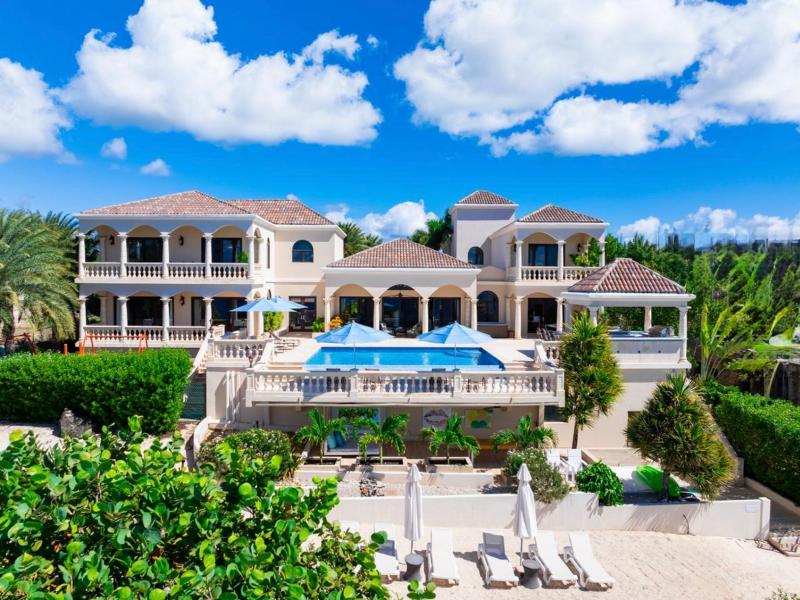 Villa Sandcastle ,   