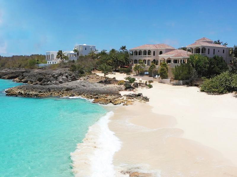 Villa Sandcastle ,   