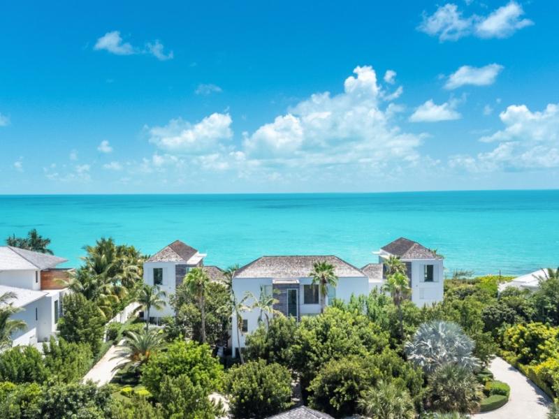 Villa Helios , Long Bay  