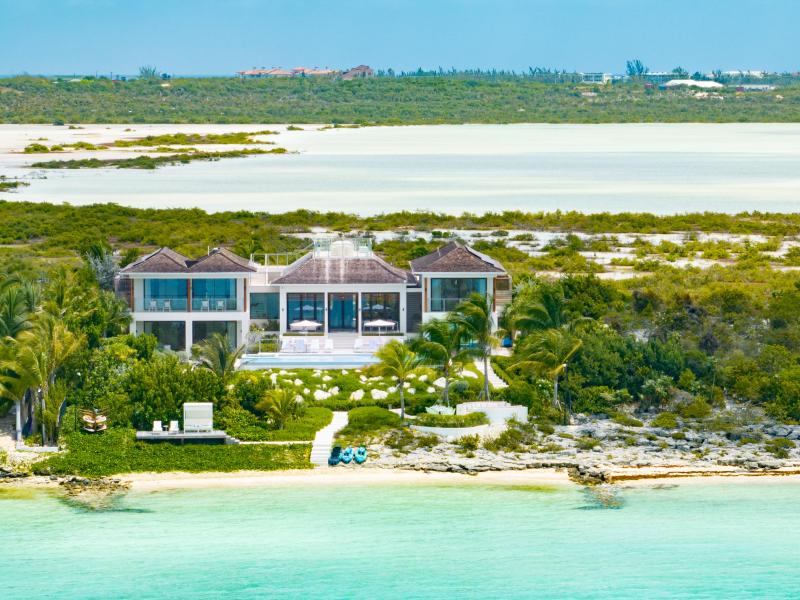 Bristol Breeze - Beachfront , Long Bay , Providenciales  