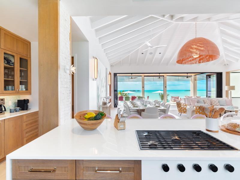 Bristol Breeze - Beachfront , Long Bay , Providenciales  