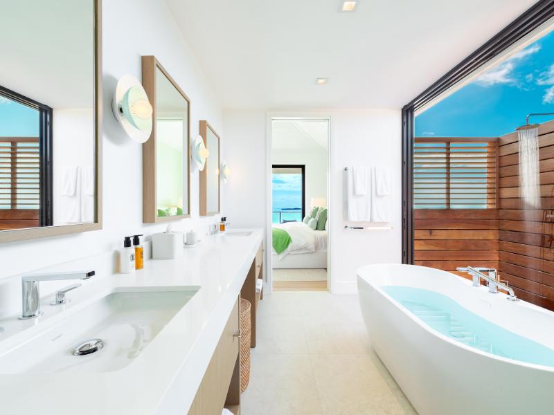 Bristol Breeze - Beachfront , Long Bay , Providenciales  