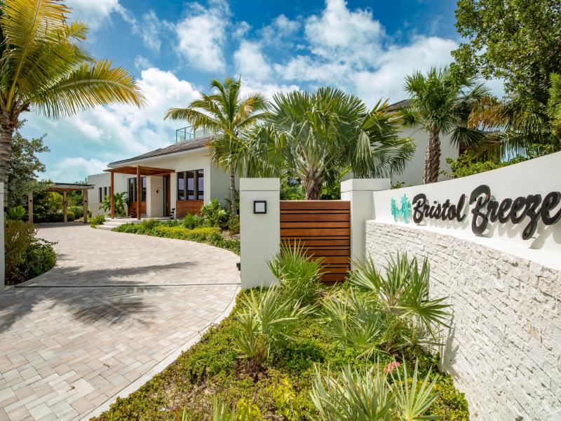 Bristol Breeze - Beachfront , Long Bay , Providenciales  