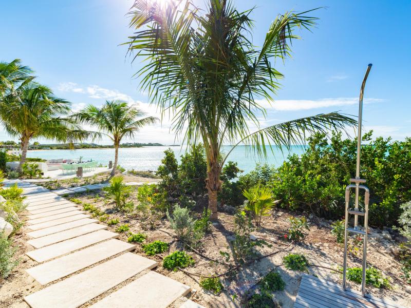 Bristol Breeze - Beachfront , Long Bay , Providenciales  