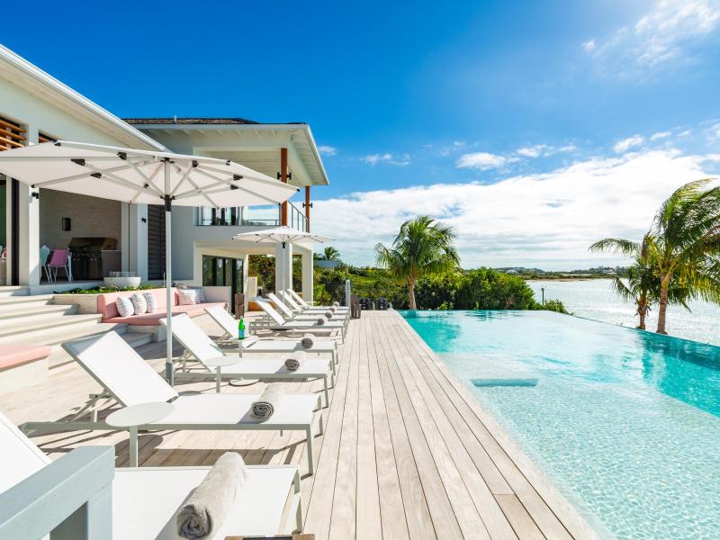 Bristol Breeze - Beachfront , Long Bay , Providenciales  