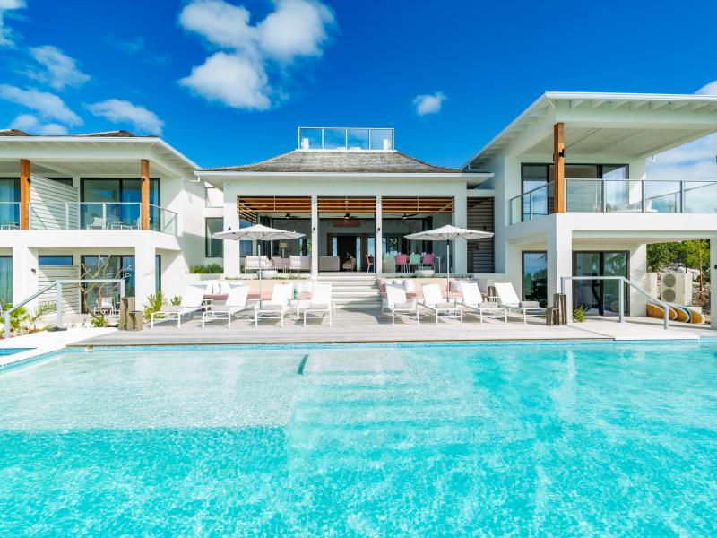 Bristol Breeze - Beachfront , Long Bay , Providenciales  