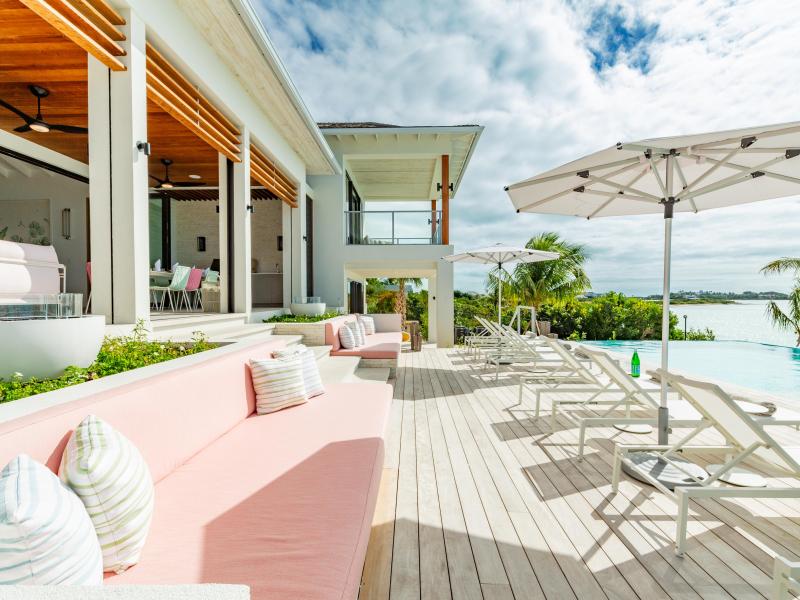 Bristol Breeze - Beachfront , Long Bay , Providenciales  