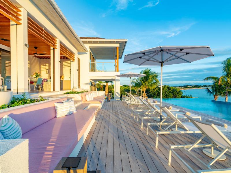 Bristol Breeze - Beachfront , Long Bay , Providenciales  