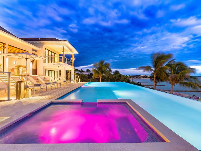 Bristol Breeze - Beachfront , Long Bay , Providenciales  