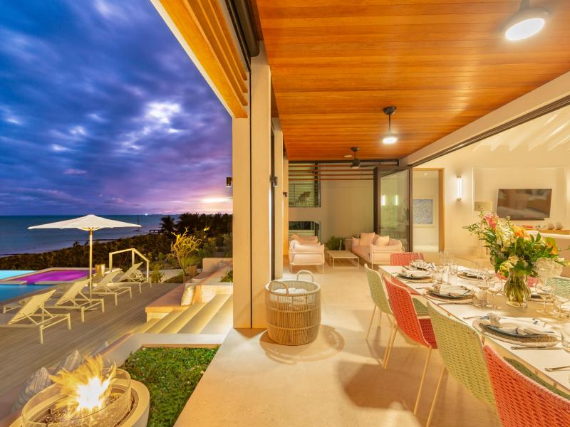 Bristol Breeze - Beachfront , Long Bay , Providenciales  