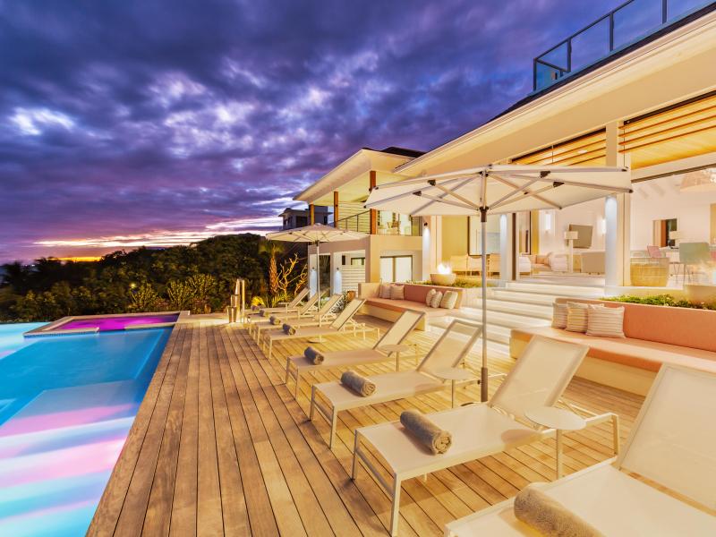 Bristol Breeze - Beachfront , Long Bay , Providenciales  