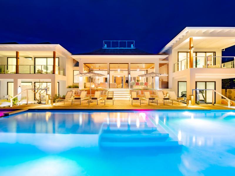 Bristol Breeze - Beachfront , Long Bay , Providenciales  