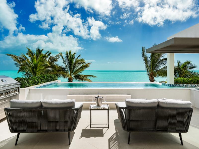 Blue Lagoon , Long Bay , Providenciales  