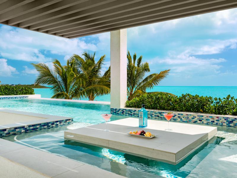 Blue Lagoon , Long Bay , Providenciales  