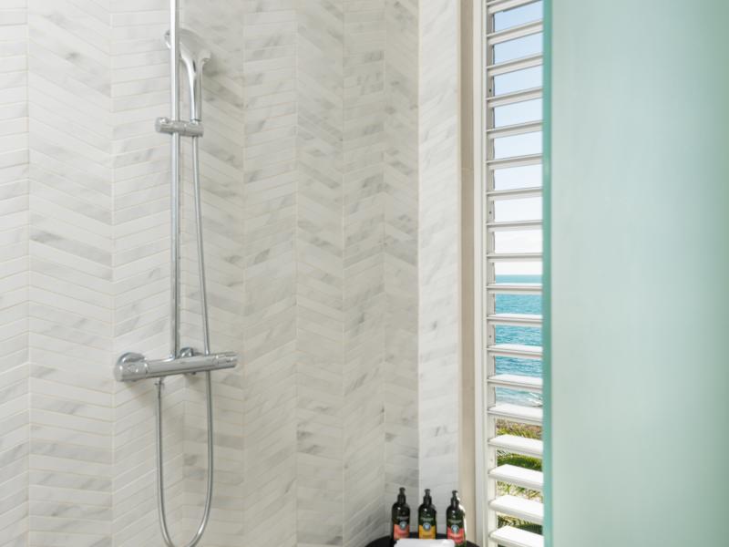 Blue Lagoon , Long Bay , Providenciales  