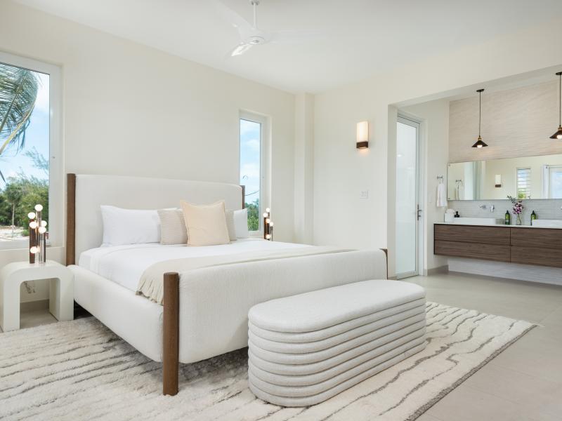 Blue Lagoon , Long Bay , Providenciales  