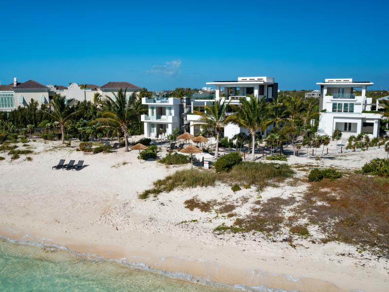 Blue Lagoon , Long Bay , Providenciales  