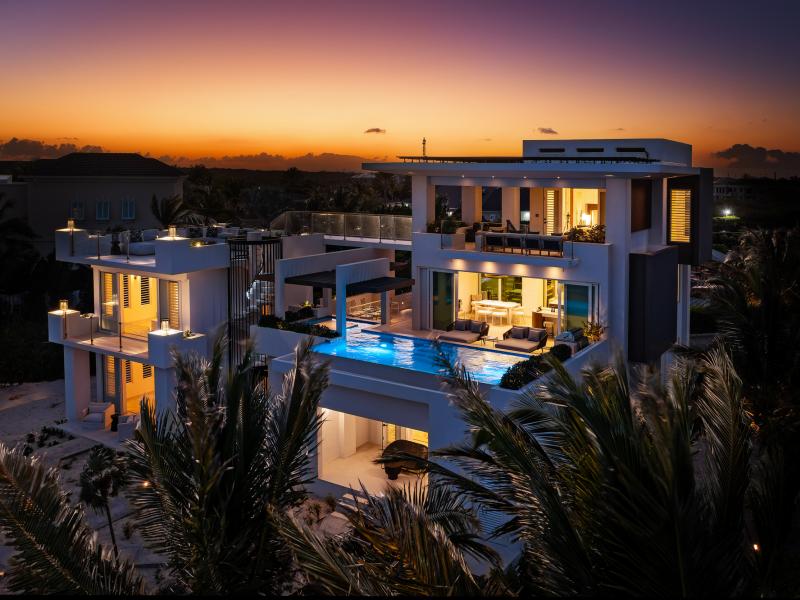 Blue Lagoon , Long Bay , Providenciales  