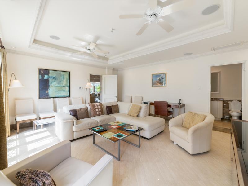 Smugglers Cove 6 , Beachfront villas Barbados , Paynes Bay , St James , West Coast Barbados  