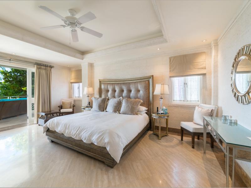 Smugglers Cove 6 , Beachfront villas Barbados , Paynes Bay , St James , West Coast Barbados  