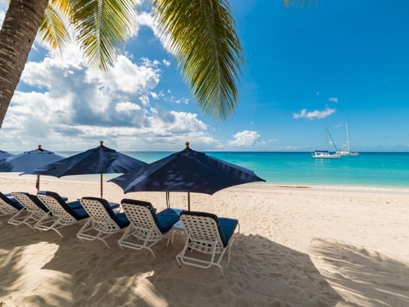 Smugglers Cove 6 , Beachfront villas Barbados , Paynes Bay , St James , West Coast Barbados  