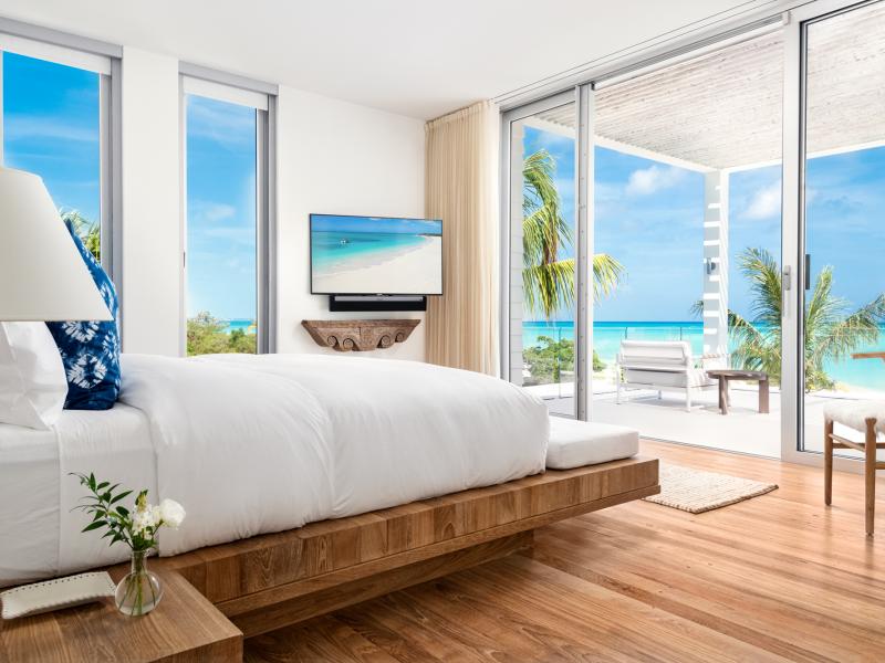 Emerald Pavilion - Beachfront , Grace Bay , Providenciales  