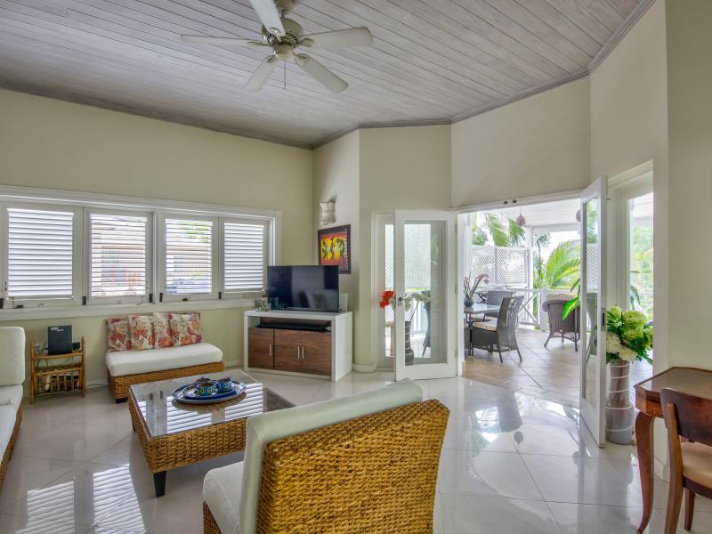 Weston House , Beachfront villas Barbados , St James , West Coast Barbados  