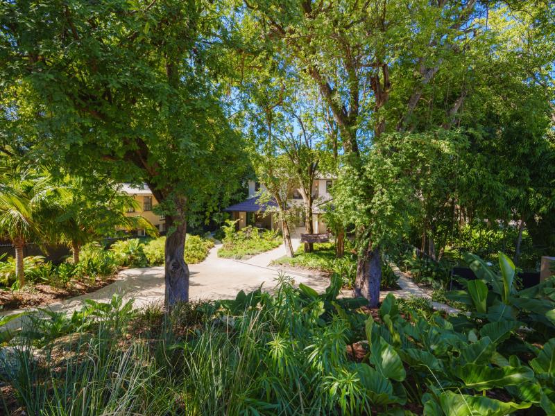 Sea Grove House , Beachfront villas Barbados , St James , The Garden, Barbados , West Coast Barbados  