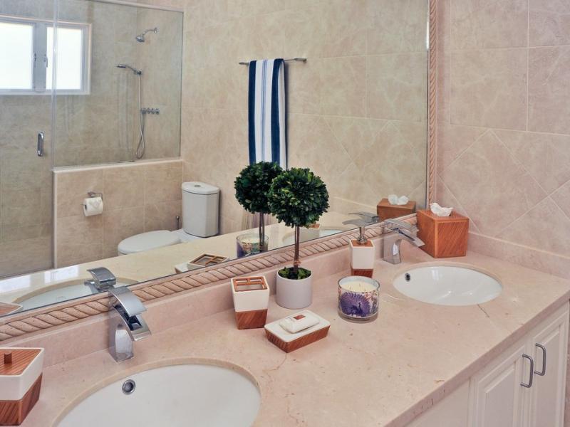 Capri Manor , Gibbes , Lower Carlton , St Peter , West Coast Barbados  