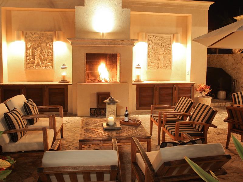 Bird of Paradise Anguilla , Sandy Hill  