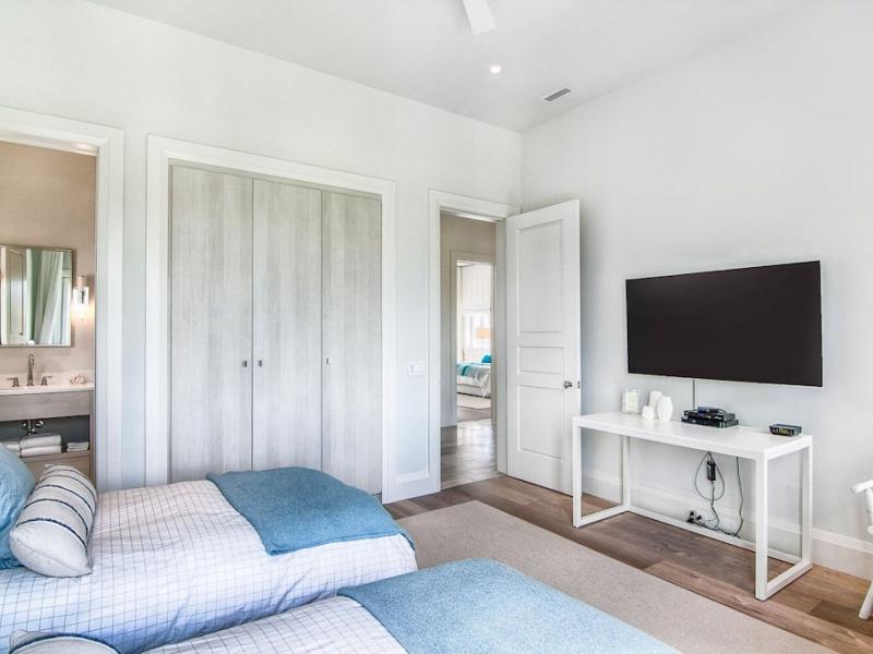 On Beach Time , Paradise Island  