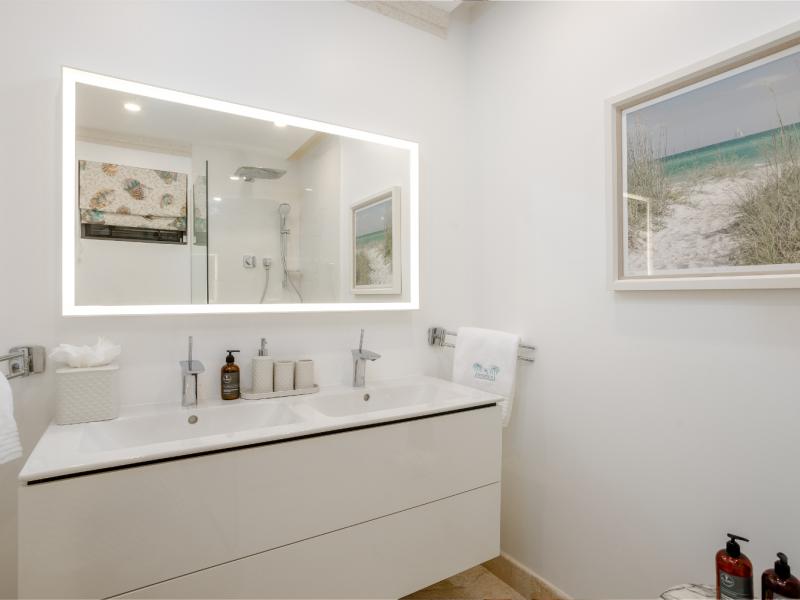 Dolphin Beach House - beachfront  , Beachfront villas Barbados , Fitts Village , St James , West Coast Barbados  