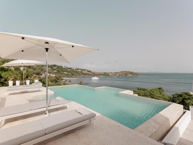 Friendship House , Friendship Bay  